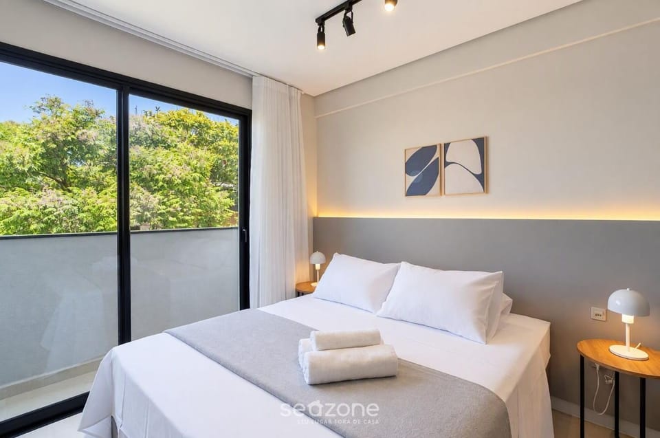 Bed, Balcony/Terrace, Bedroom, Mountain view