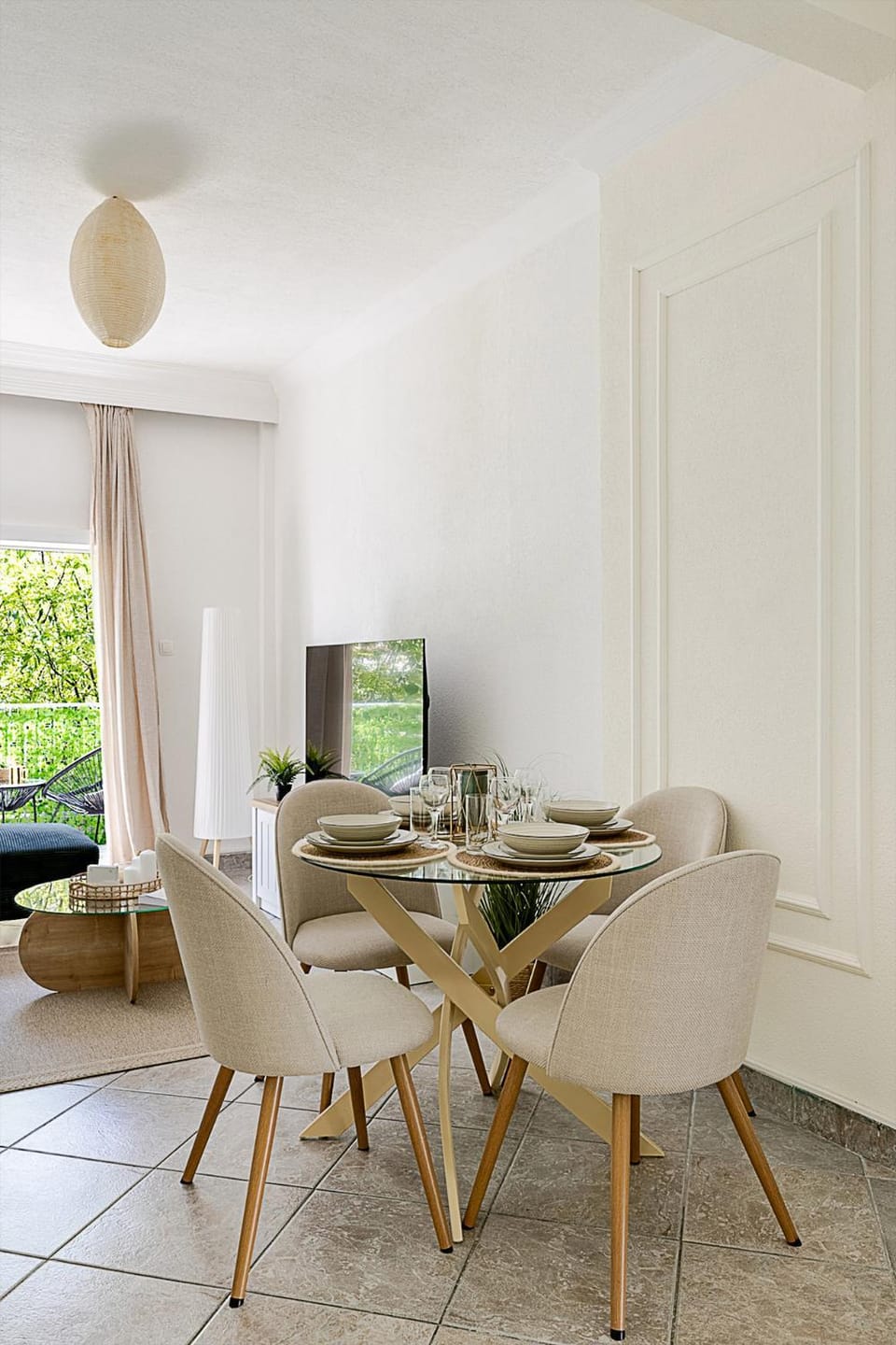 Seating area, Dining area