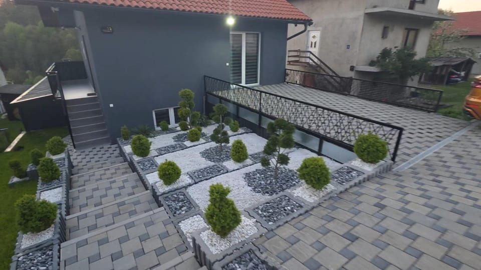 Vikendica Tuzla baracuda bazen Villa in Federation of Bosnia and Herzegovina