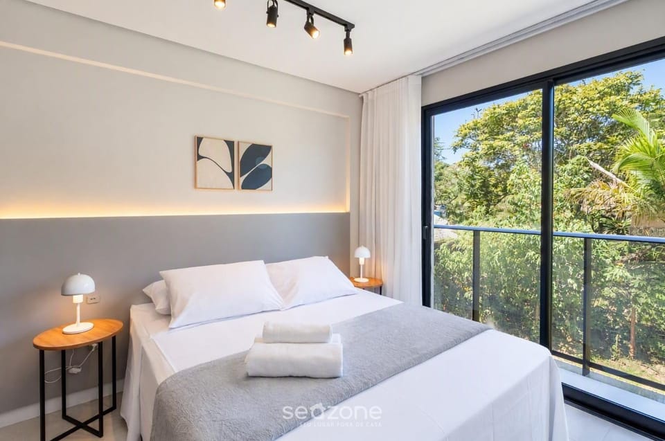 Bed, Balcony/Terrace, Bedroom