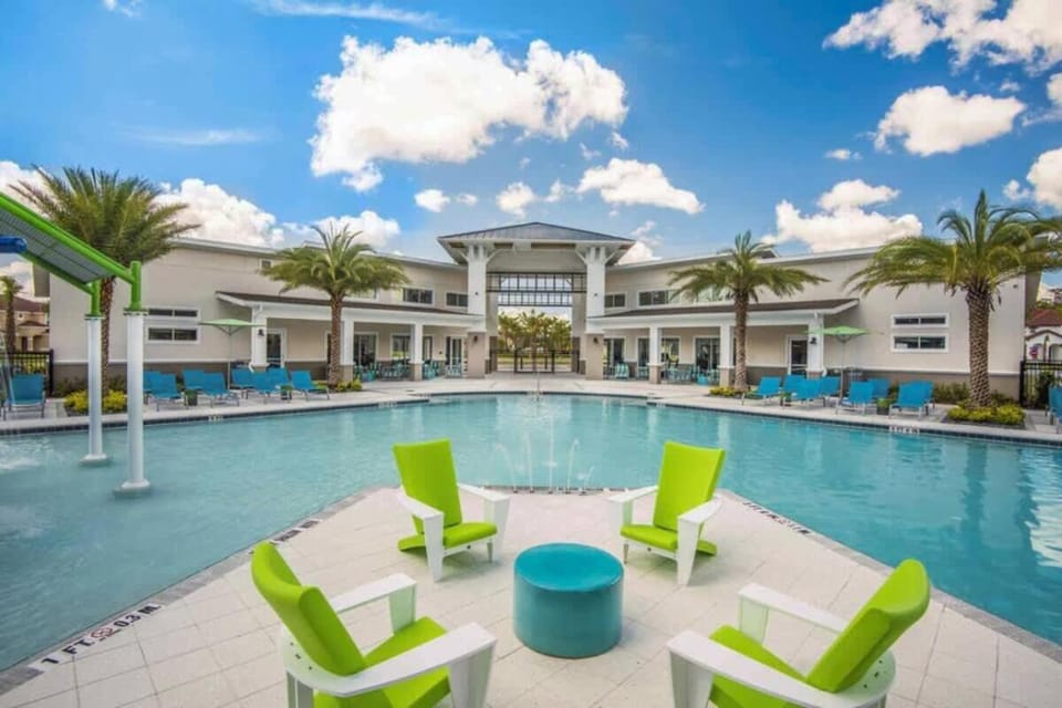 Spacious Home Near Disney with Pool House in Kissimmee