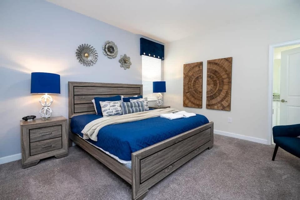 Premium Location 5BR Home with Pool Storey Lake House in Kissimmee