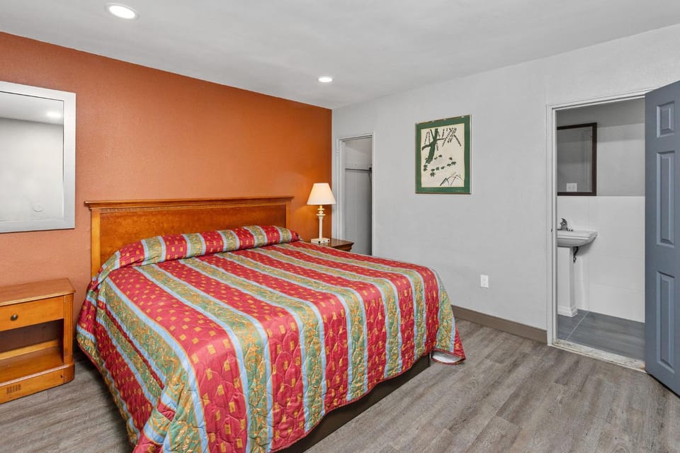 Village Lodge Motel in Jersey Shore