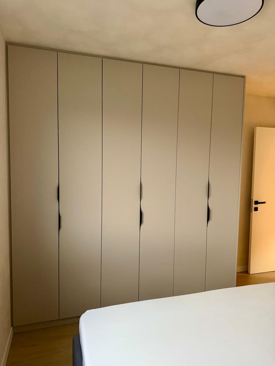 Bedroom, wardrobe