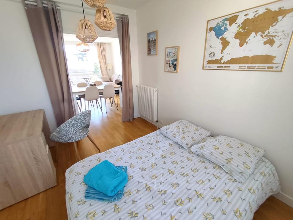 Suite Ô Mayeuc - 6 personnes - Parking & Terrasse - Hyper centre Rennes - Second Lodge Apartment in Rennes