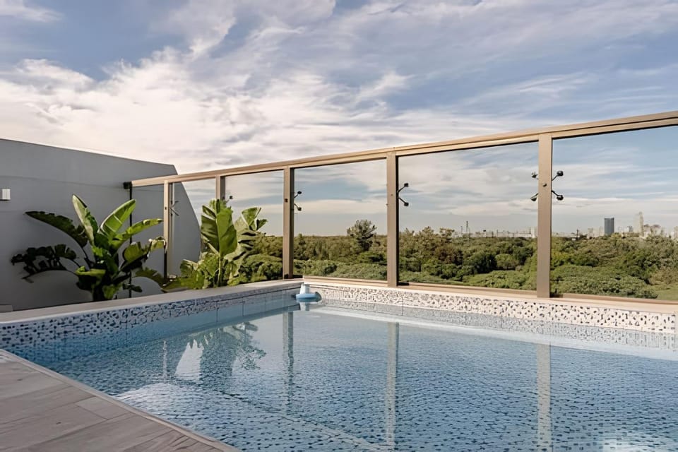 Studio Facing the Park with Pool & Workspace Apartment in Buenos Aires