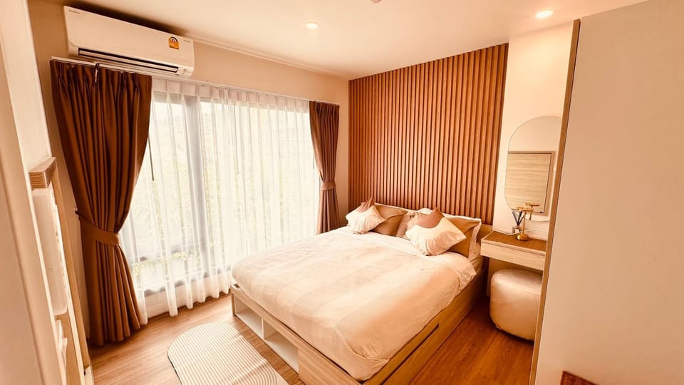 Bed, Bedroom, air conditioner