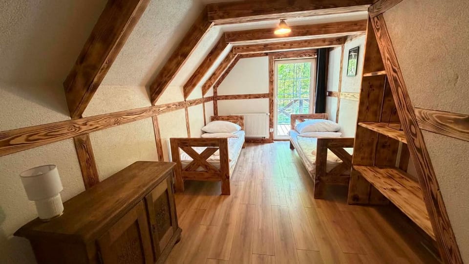 Bed, Photo of the whole room, Seating area, Bedroom