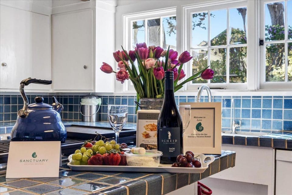 4065 Love House in Carmel by the Sea