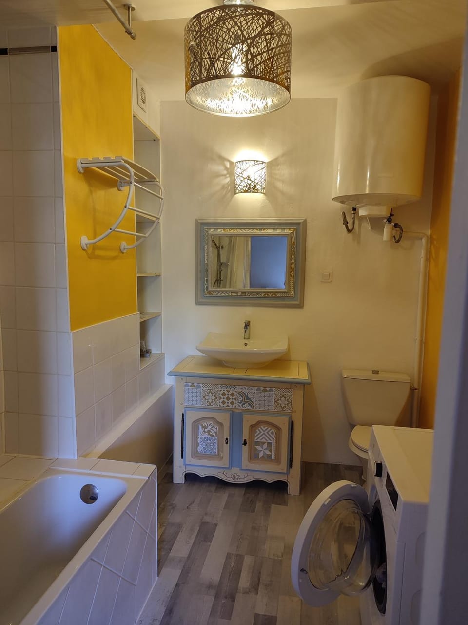 Bathroom, Bath, washing machine