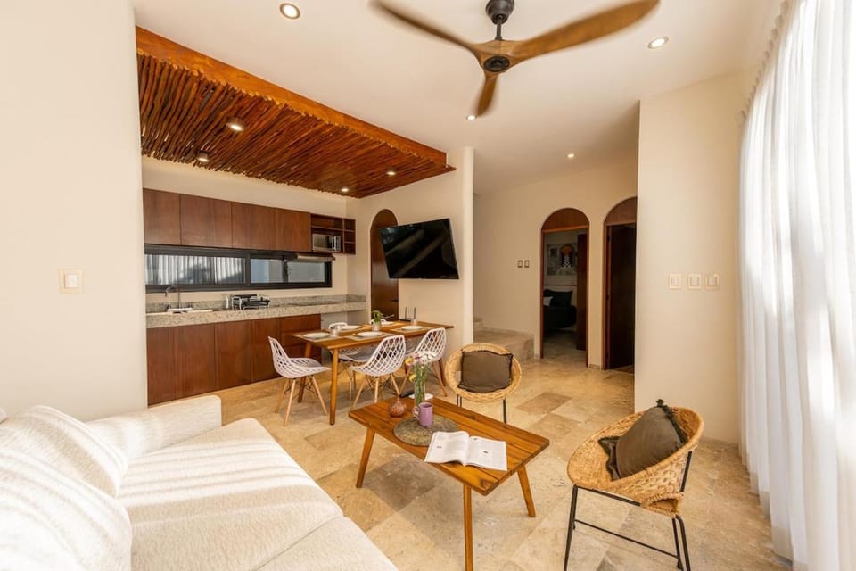 Living room, Dining area, kitchen