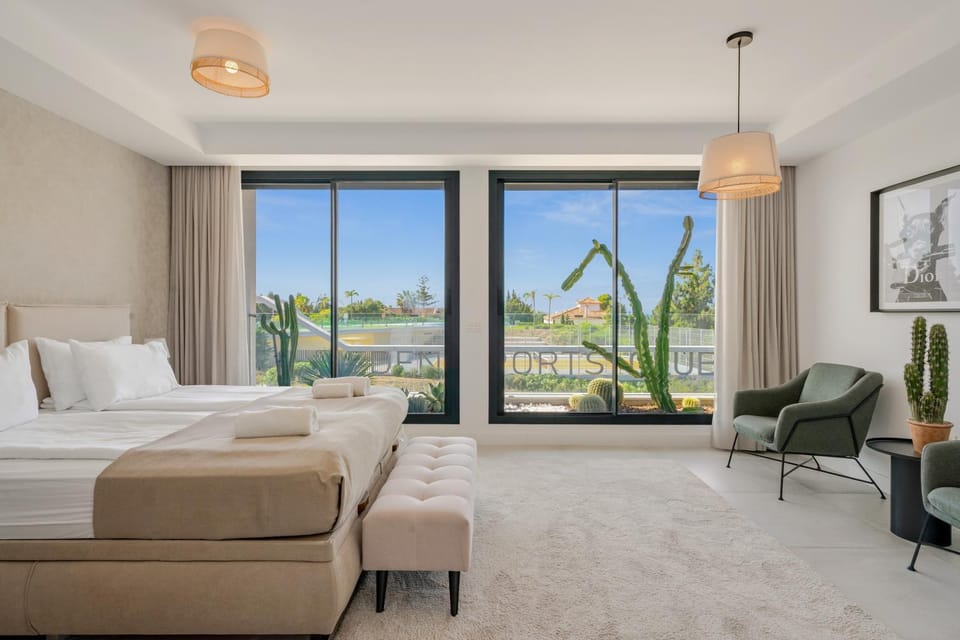 Luxury Townhouse Sport Club, Spa & Pool 3BR House in Costa del Sol