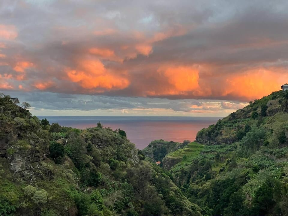 Natural landscape, View (from property/room), Mountain view, Sea view, Sunrise, Sunset