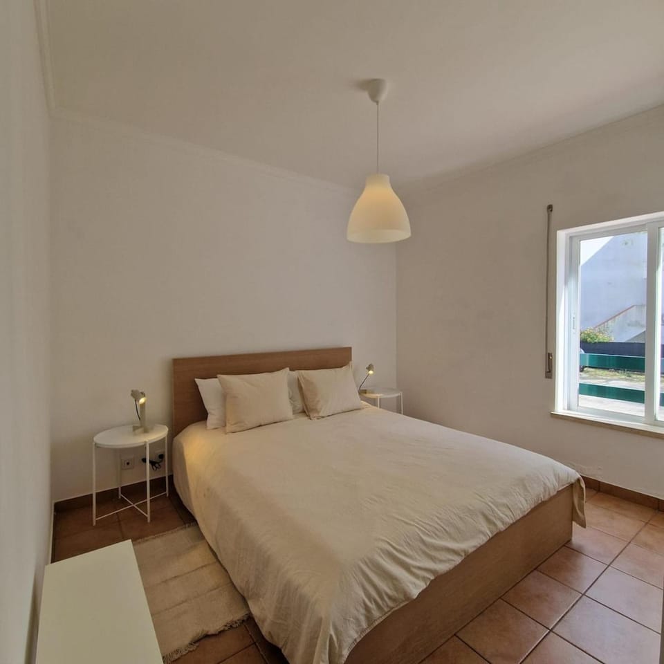 Bedroom, air conditioner