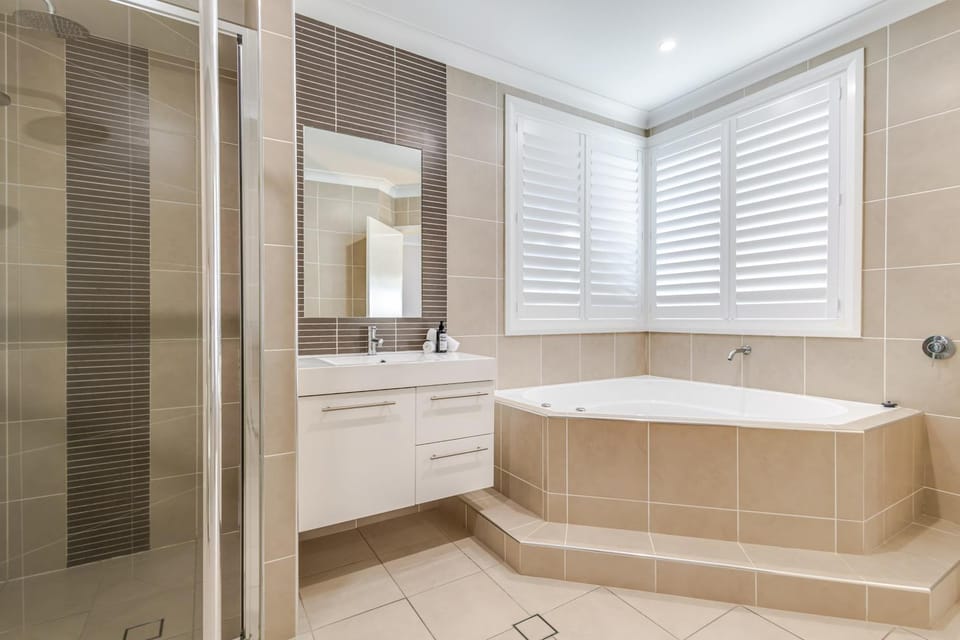Wheelers House Family Entertainer House in Dubbo