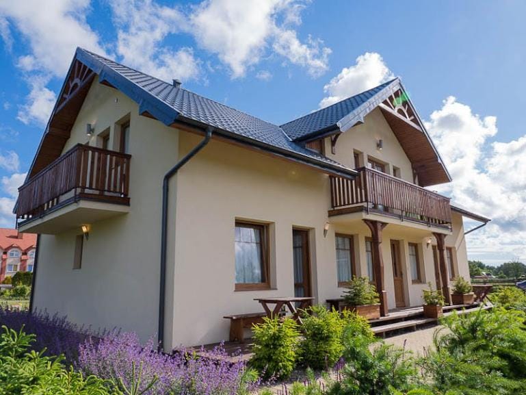 Facade/entrance, Floor plan