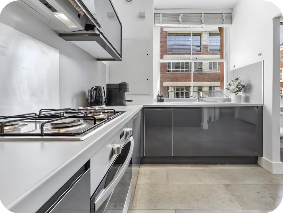 Kitchen or kitchenette, oven, stove