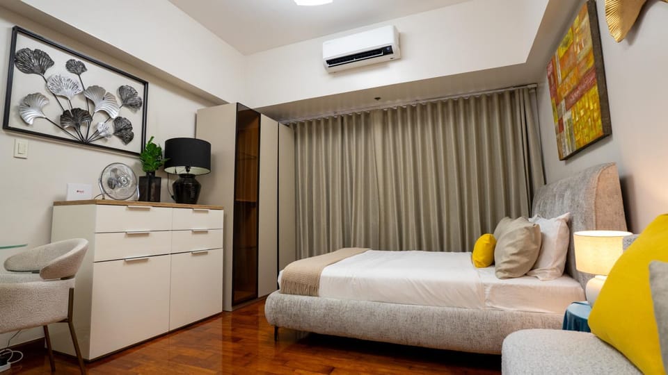 Bed, air conditioner