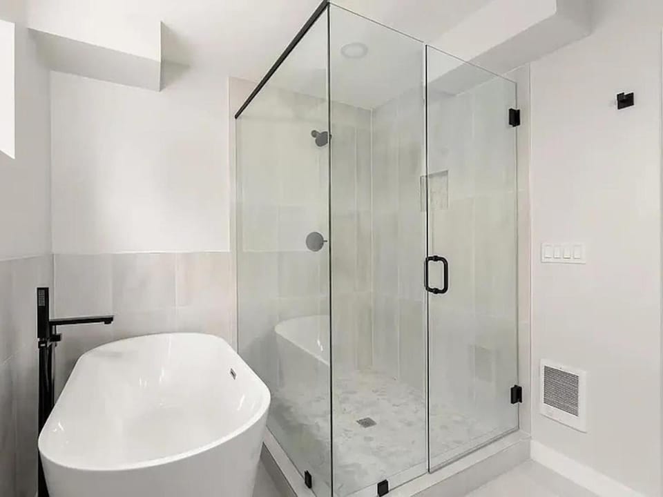 Bathroom, Bath
