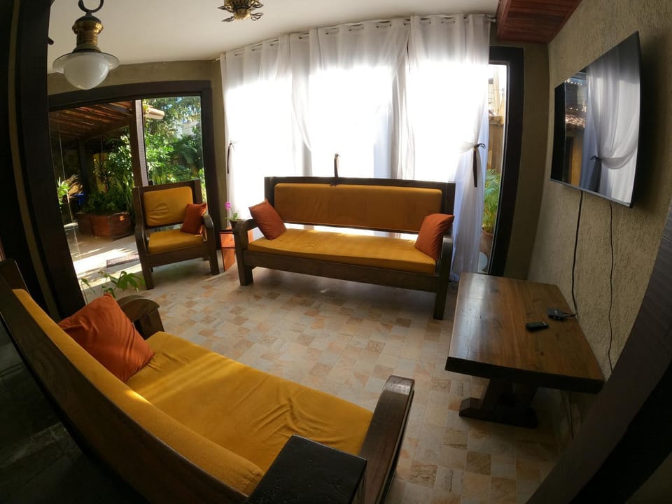 Pousada Humpback Inn in Vila Canaa