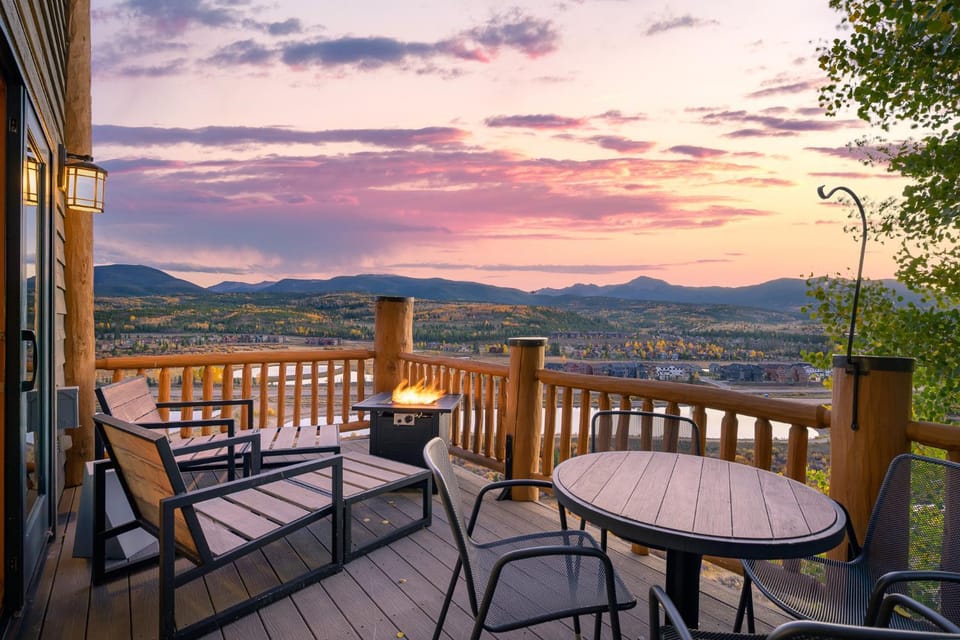 Balcony/Terrace, Mountain view