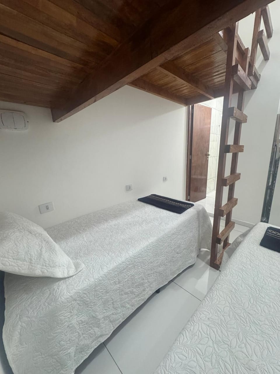 Casa 4 pessoas, wi-fi, ar-condicionado, garagem House in Santana de Parnaíba
