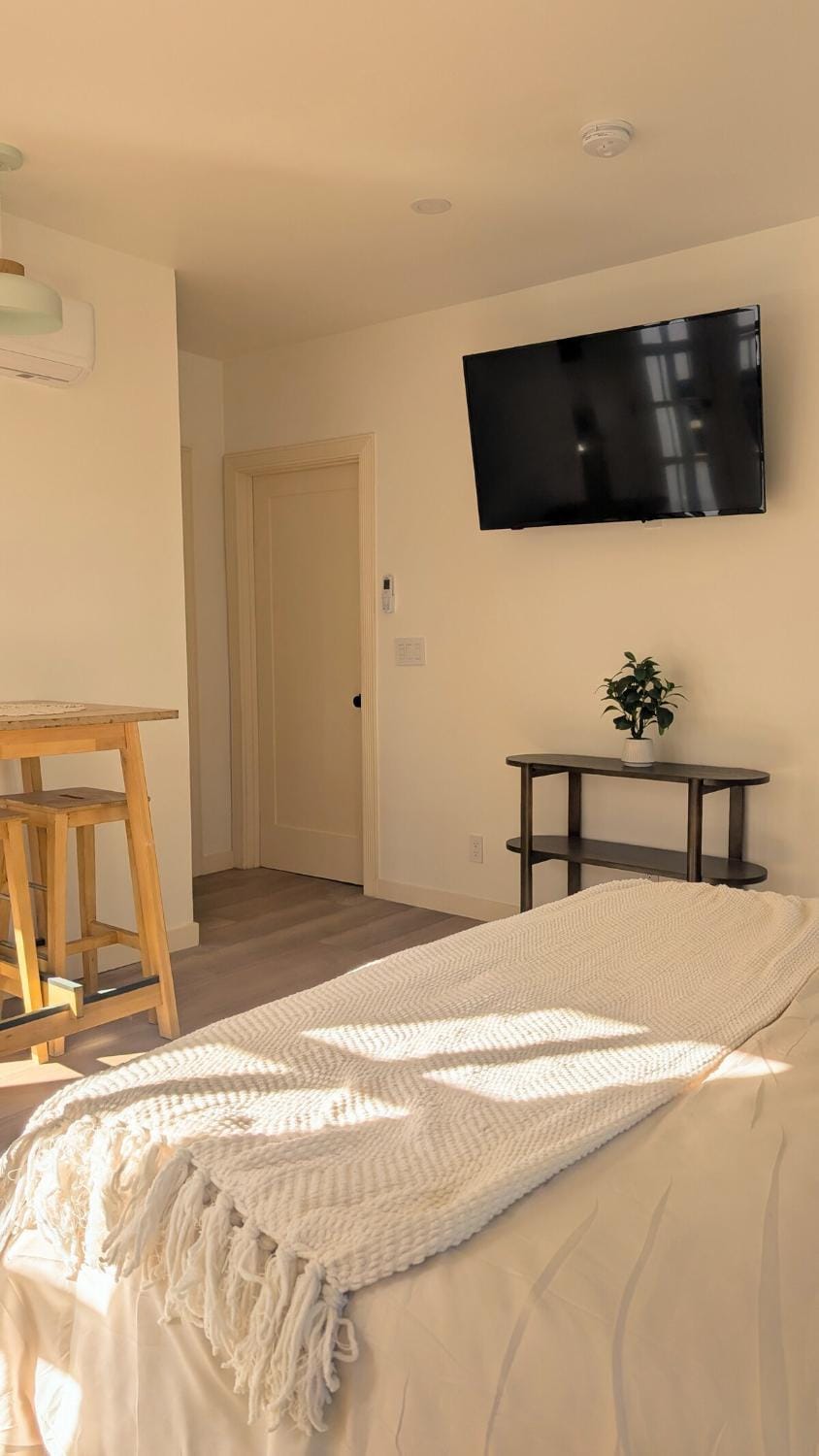 Studio in DTLA - 5 min walk to Crypto Arena Apartment in Los Angeles