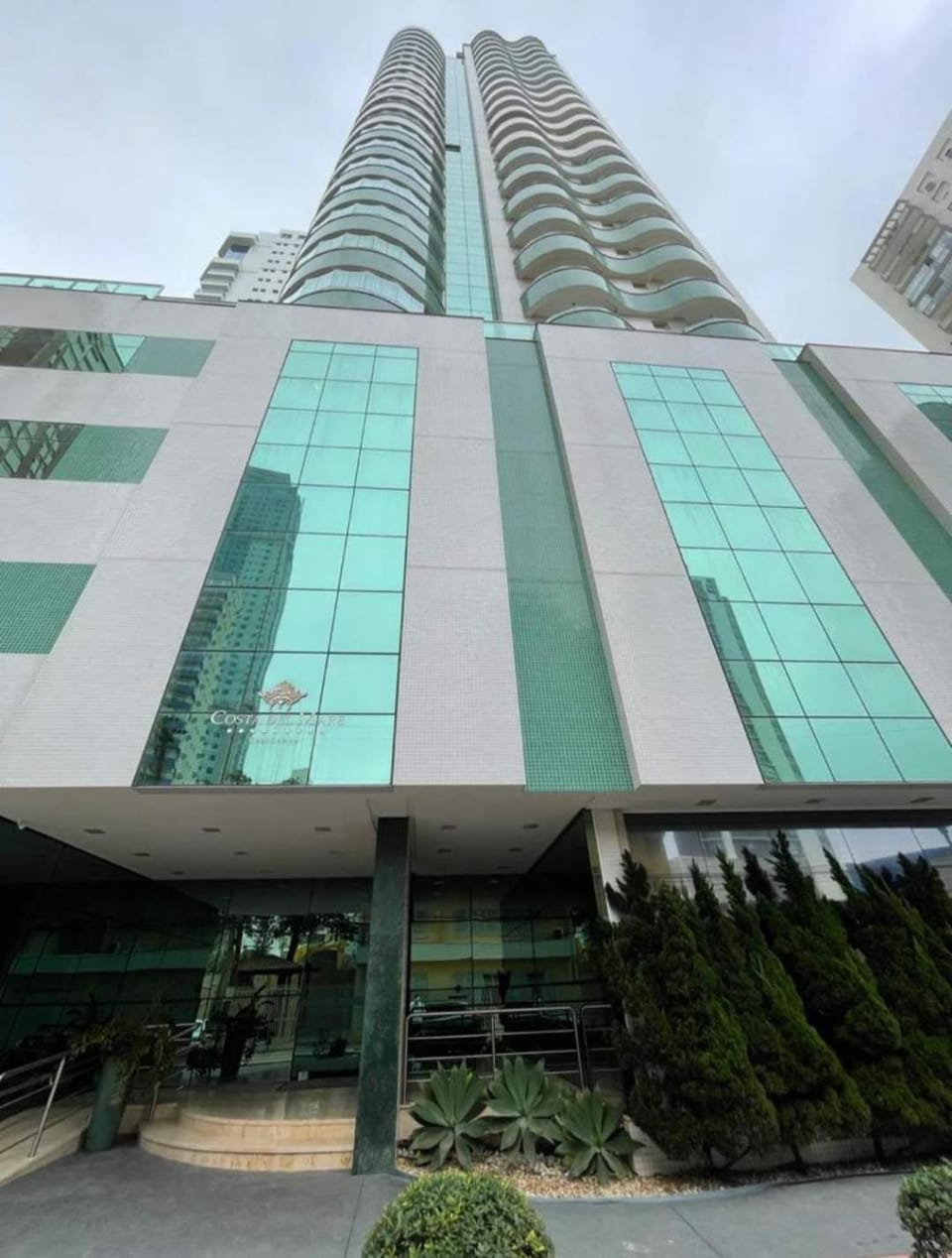 Luxury apartment with sea view 4 en-suites Apartment in Camboriú