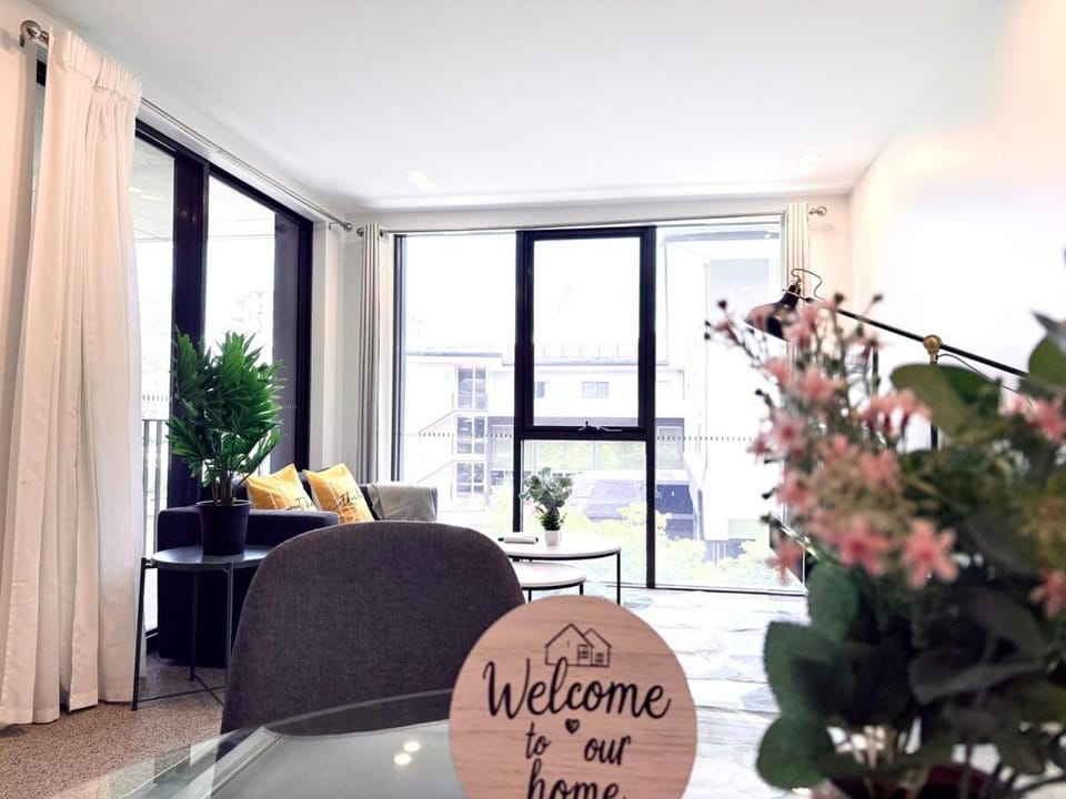 Modern new 1b1b apart in dickson, pool, free P Apartment in Canberra
