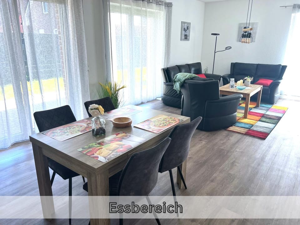 Living room, Dining area