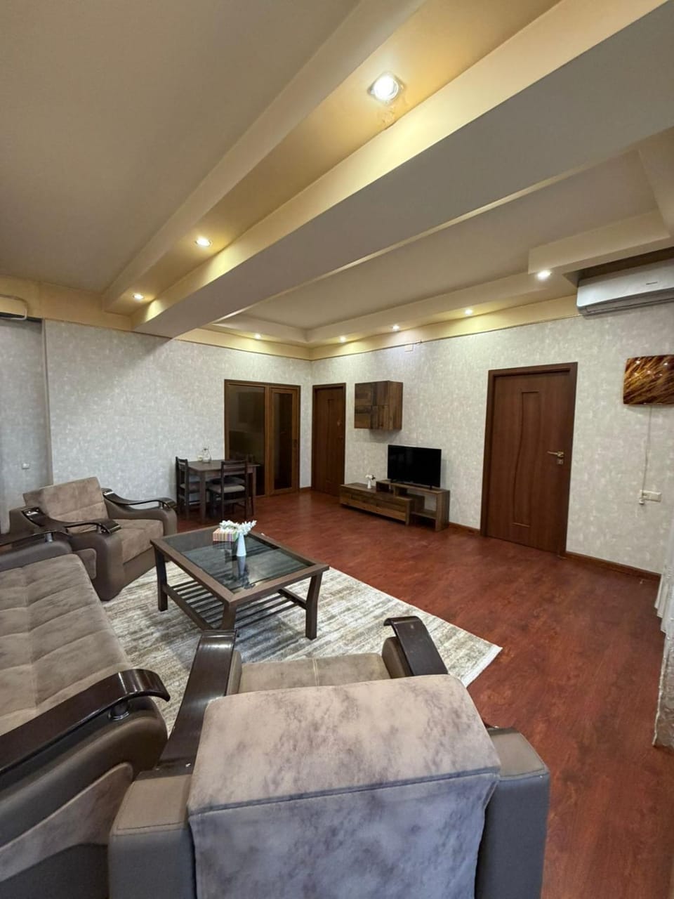 TV and multimedia, Living room, Seating area