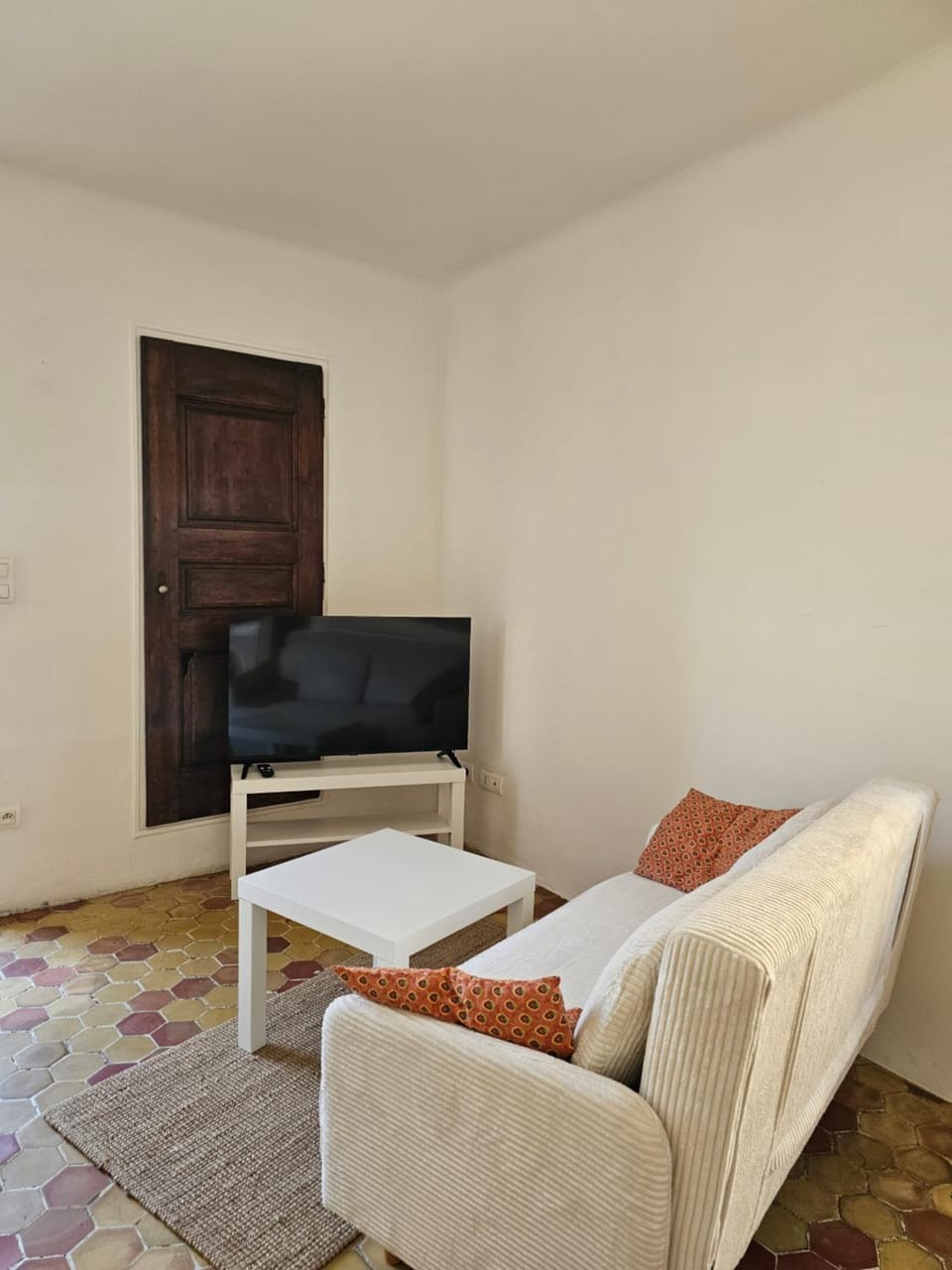 Petit appartement dans le village Apartment in Provence-Alpes-Côte d'Azur