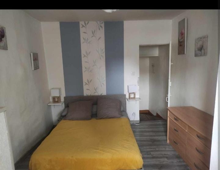 Le Gencéen Apartment in Nouvelle-Aquitaine