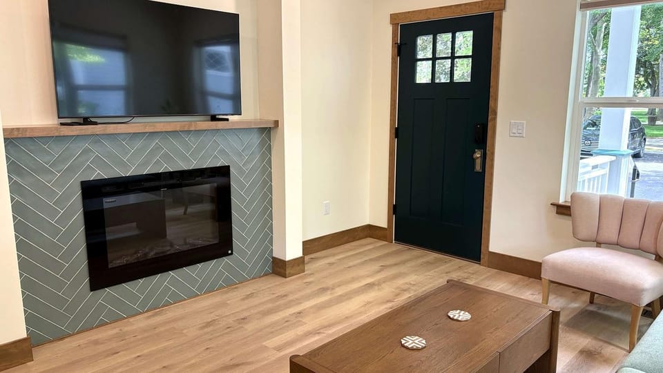 TV and multimedia, Living room, Seating area