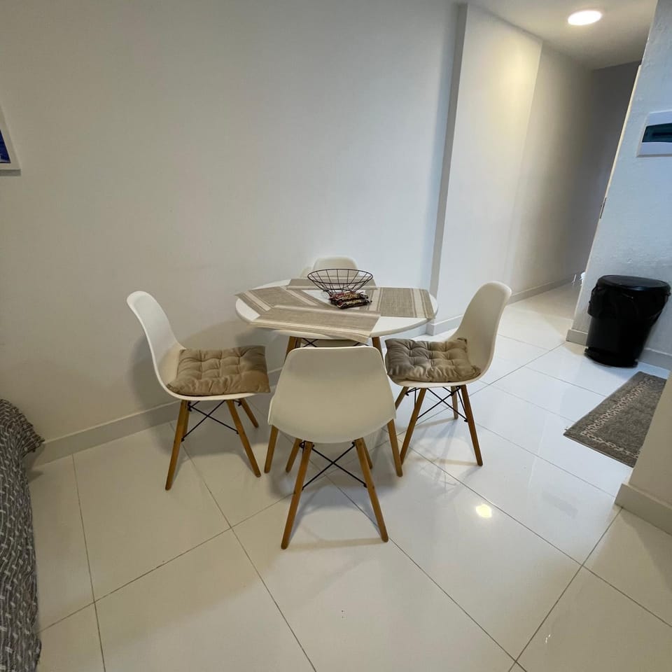 Apartamento a 1 minuto da praia de Copacabana Apartment in Rio de Janeiro