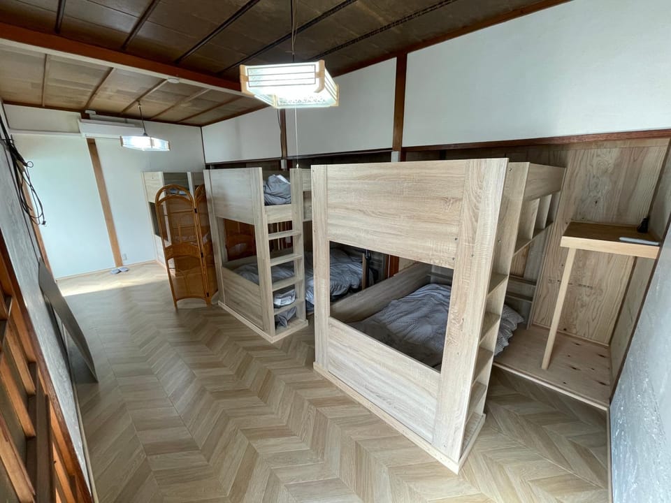 Old Sunny Garage Bed and Breakfast in Japan