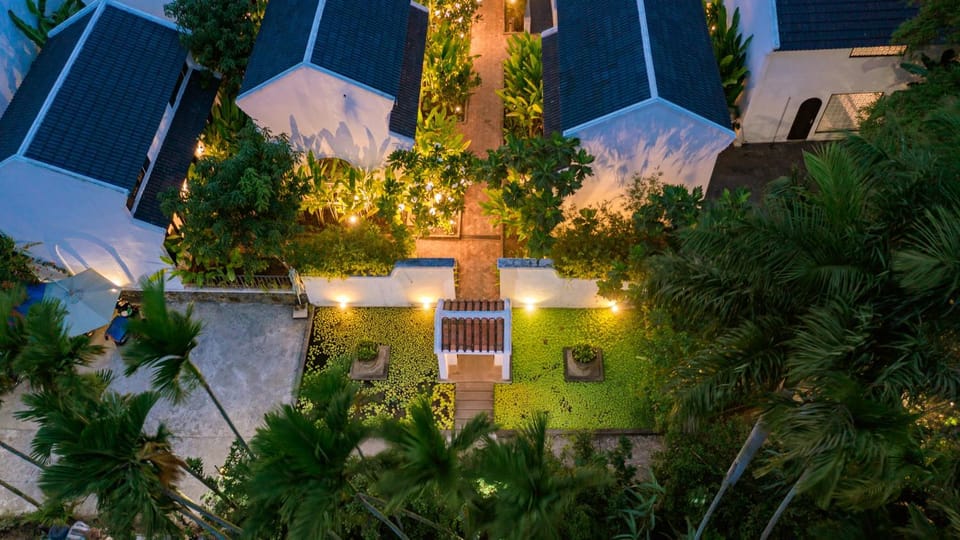 Property building, Bird's eye view, Garden, Garden view
