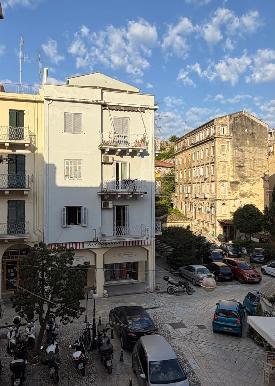 City view, Street view