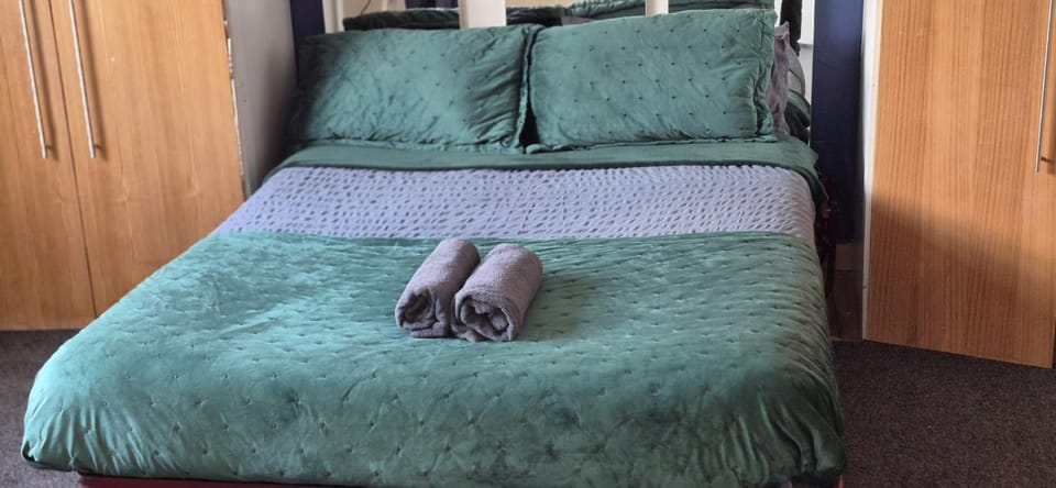 Bed, Bedroom