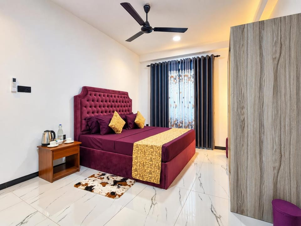 Bed, Photo of the whole room, Bedroom, air conditioner