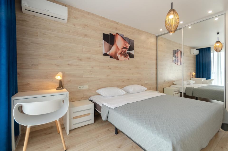 Bed, Bedroom, air conditioner