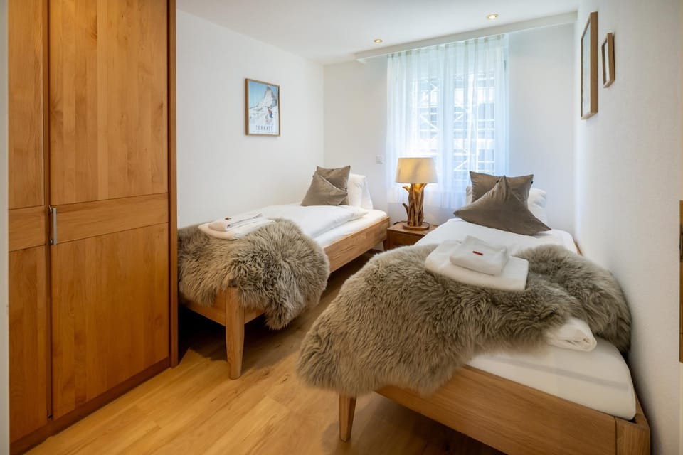 Bed, Bedroom, wardrobe