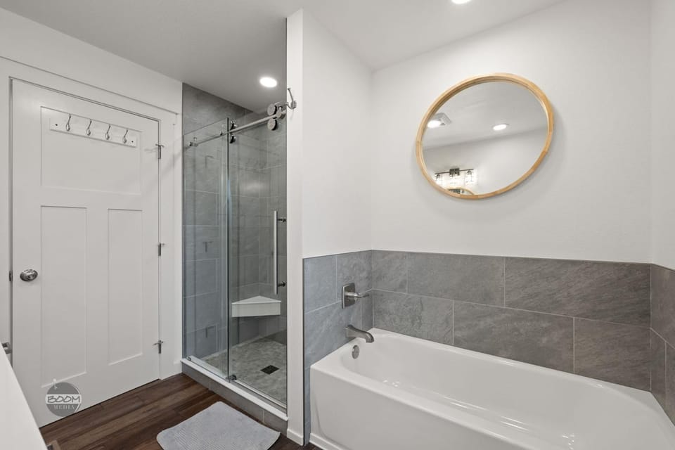 Adorable Downtown Cottage - Walk to Shops & Cafes House in Palmer