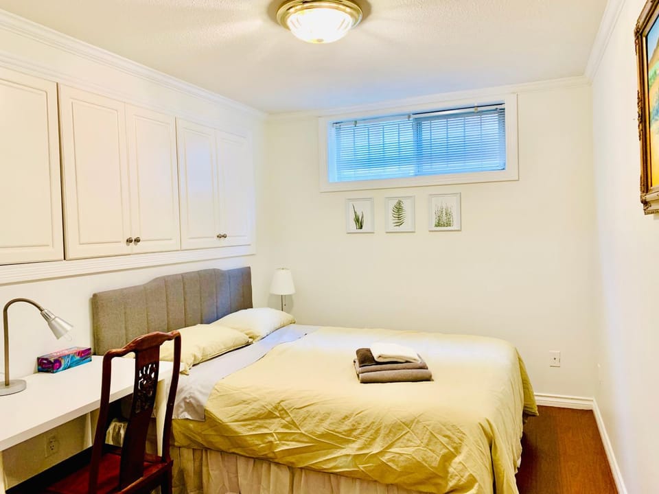 Mary'S 2BR EASY YVR DOWNTOWN UBC Apartment in Vancouver