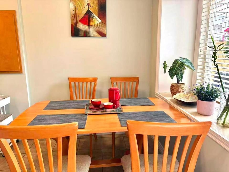 Dining area, Breakfast
