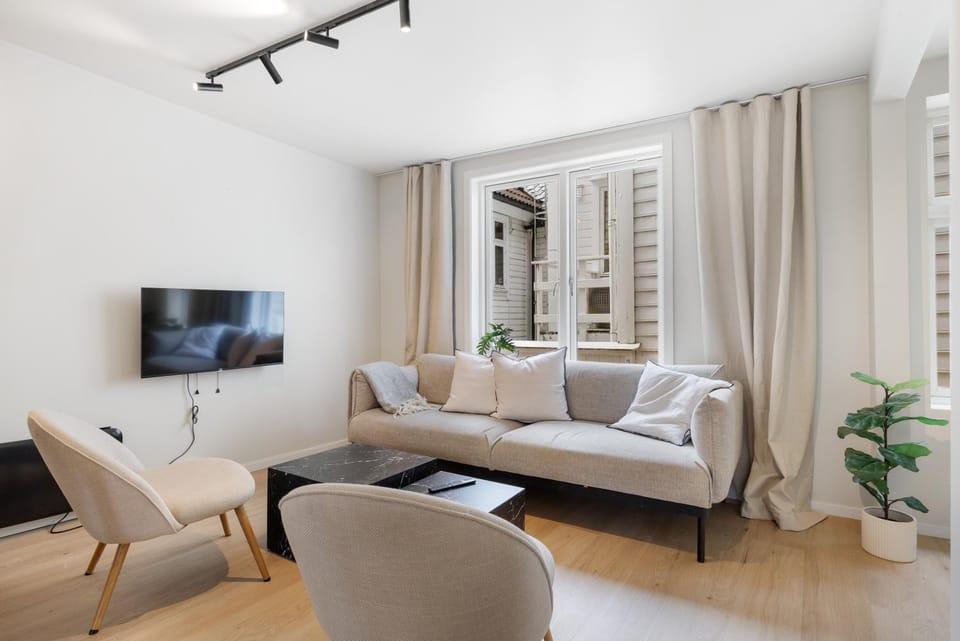 Renovated 2026 - cobblestone streets - Bryggen Apartment in Bergen