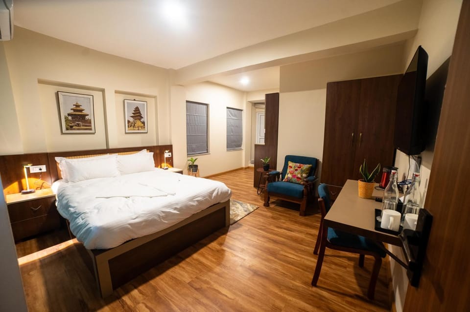 Photo of the whole room, Bedroom