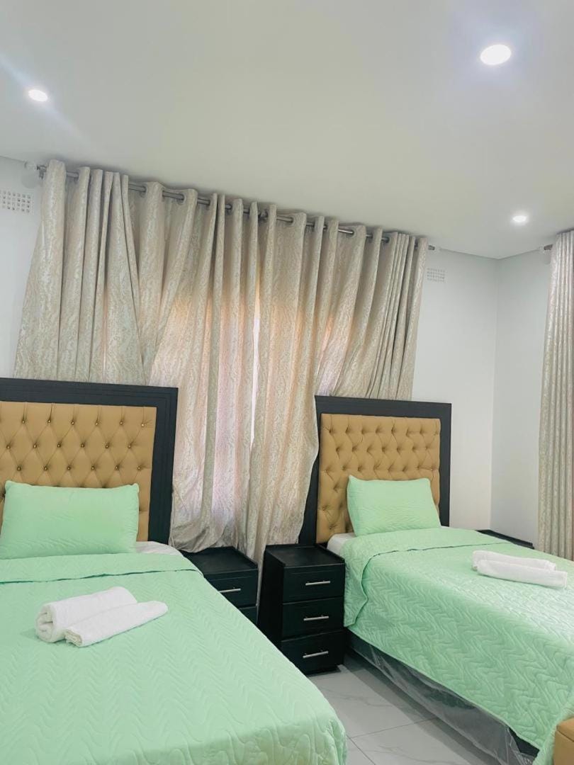 Ruemat Cozy place 4 large bedrooms Hillcrest Bulawayo House in Zimbabwe