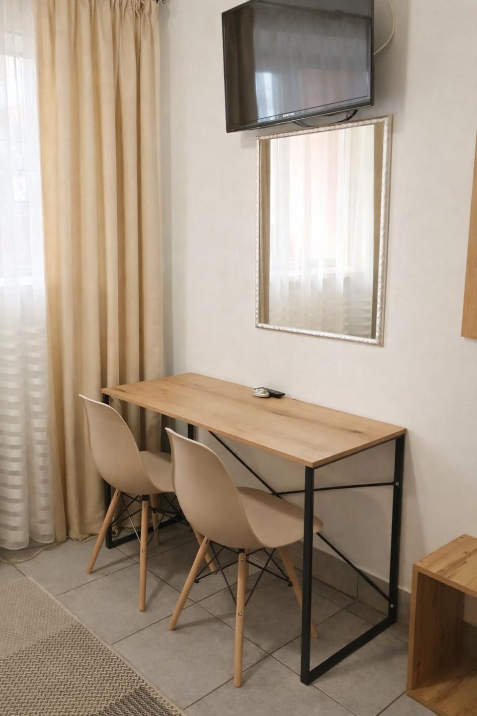 Photo of the whole room