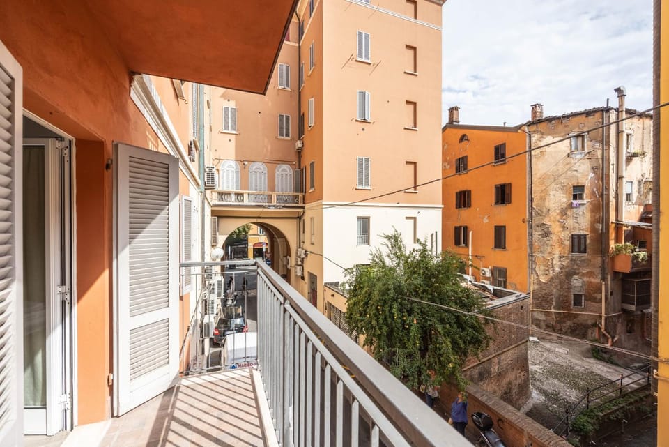 La Casa sul Canale, Bologna by Short Holidays Apartment in Bologna